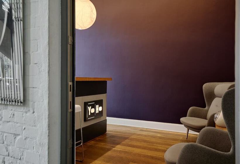 호텔 Yoho   The Young