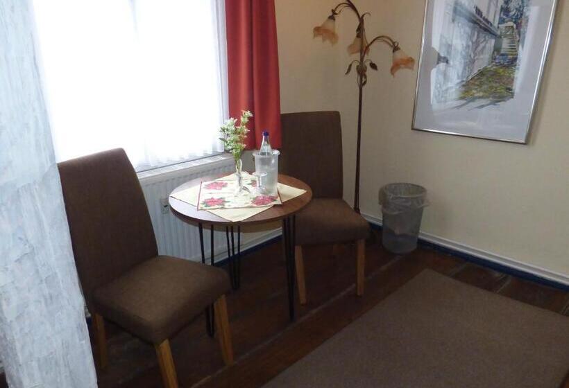 ペンション Gasthof & Fleischerei Endler