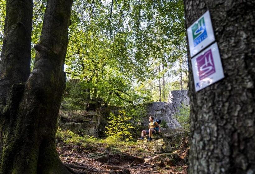 ペンション Restaurant Laux