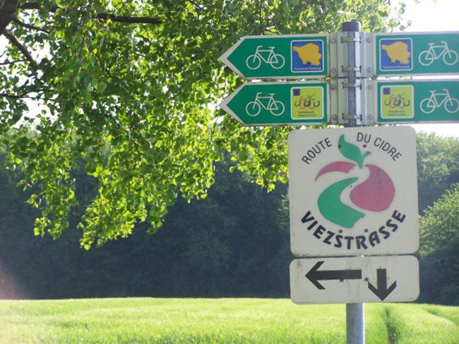 ペンション Restaurant Laux