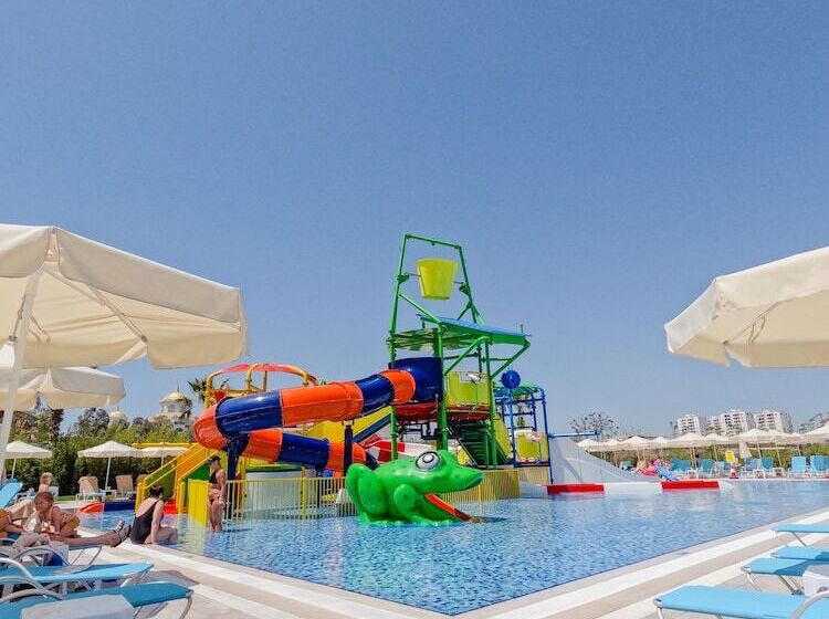 Ramada Resort By Wyndham Lara