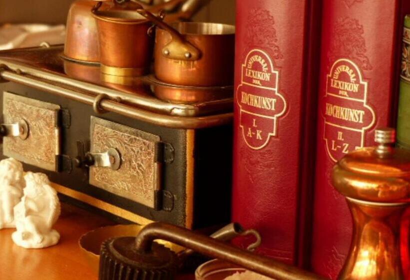 Restaurant Und Hotel Zum Weissen Ross