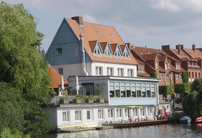 Restaurant Und Hotel Zum Weissen Ross