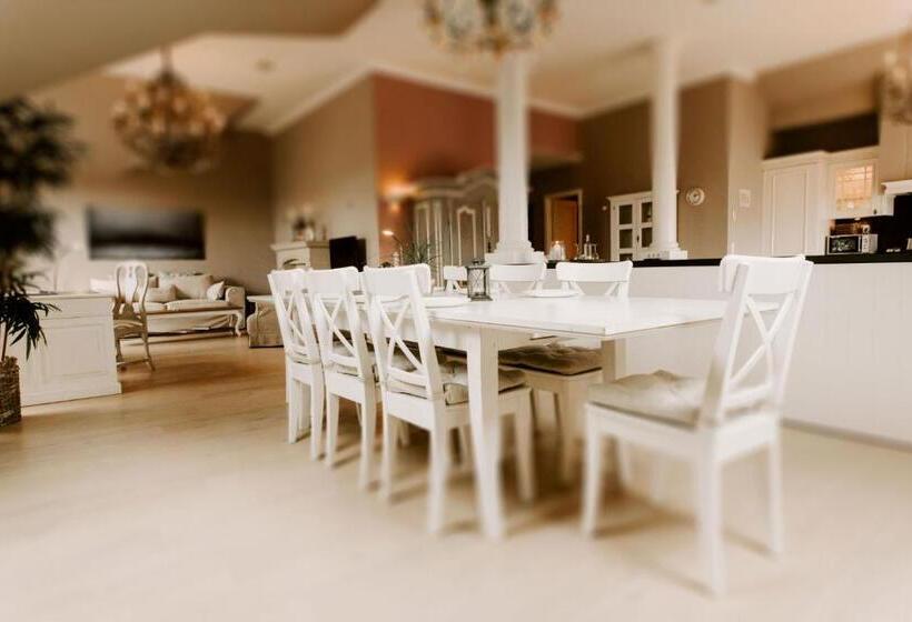 Strandhotel Seeblick, Ostseebad Heikendorf