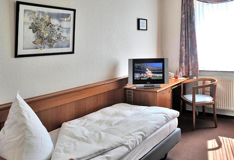 Und Landhaus  Kastanie