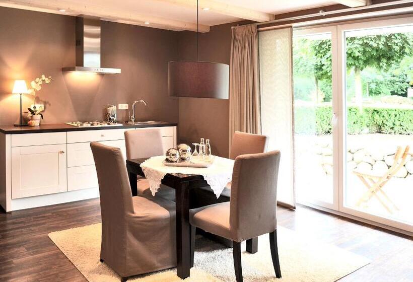 Und Landhaus  Kastanie