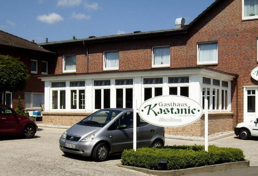 Und Landhaus  Kastanie