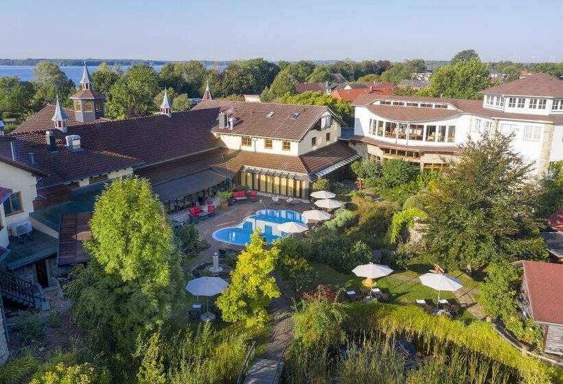 Wellnesshotel Seeschlößchen   Privat  Spa & Naturresort