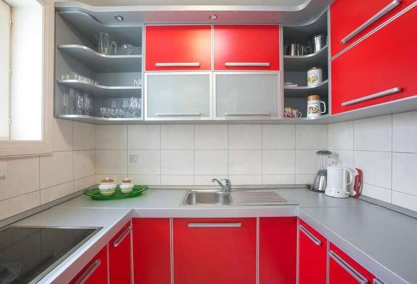 Beach Apartment Sveti Stefan