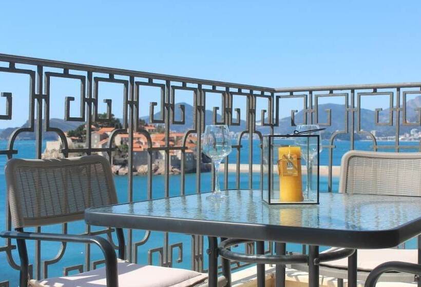 Beach Apartment Sveti Stefan
