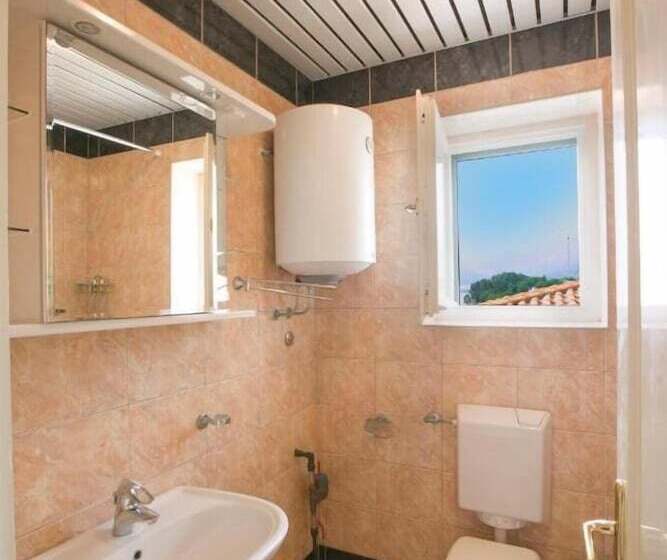 Beach Apartment Sveti Stefan