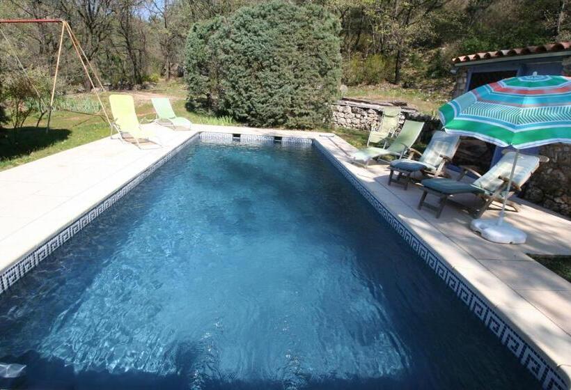 مبيت وإفطار Les Rochers