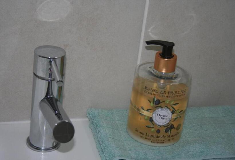 مبيت وإفطار Les Rochers