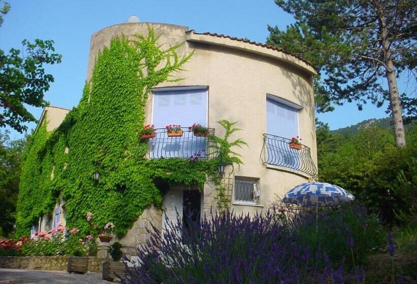 مبيت وإفطار Les Rochers