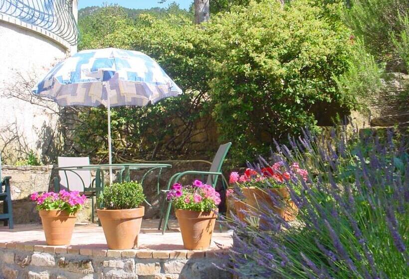 مبيت وإفطار Les Rochers