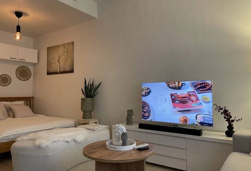 Immaculate 1 Bed Apartment In Tampere