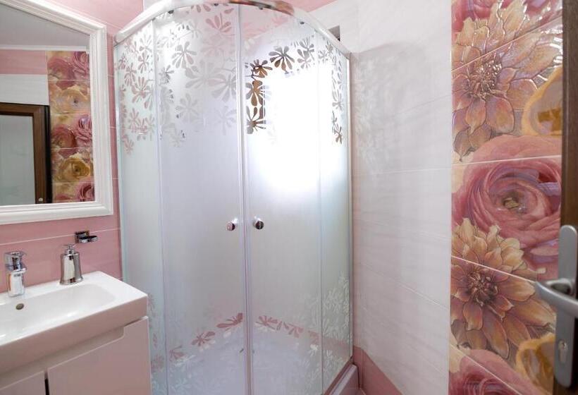 Пансион Casa Dacilor Liberi