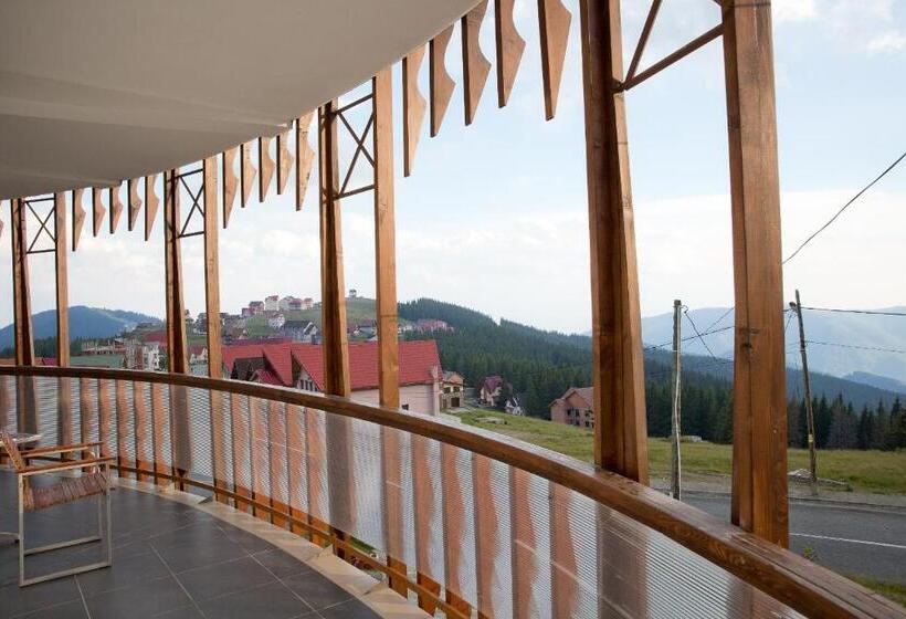 Пансион Casa Dacilor Liberi