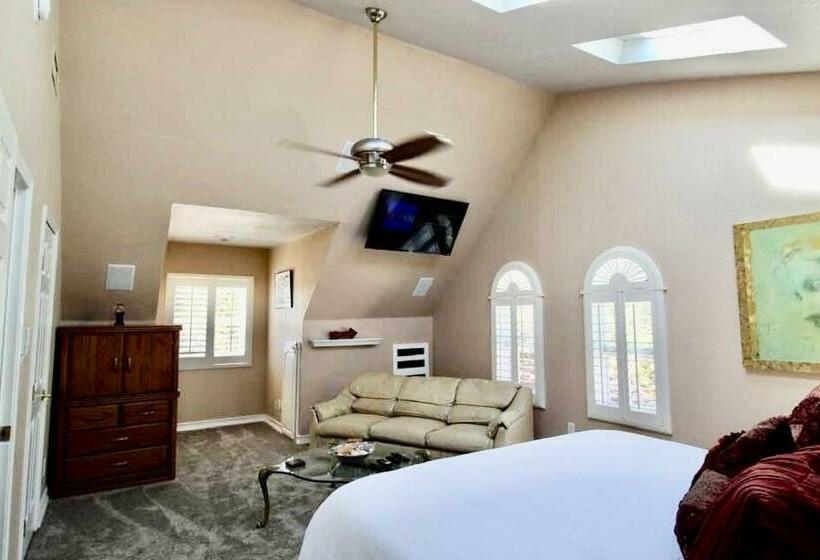 بنسيون Tnt Hill Country Getaways