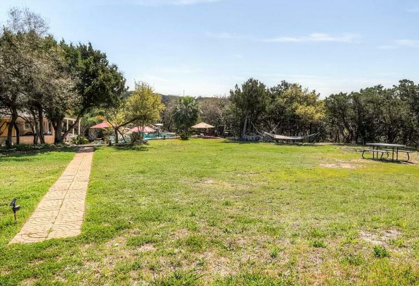 بنسيون Tnt Hill Country Getaways