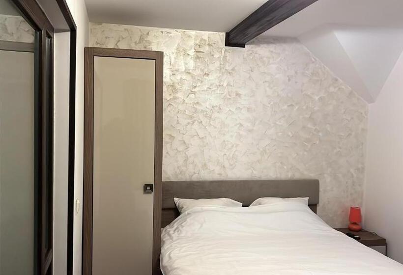 Cazare La Munte Comarnic