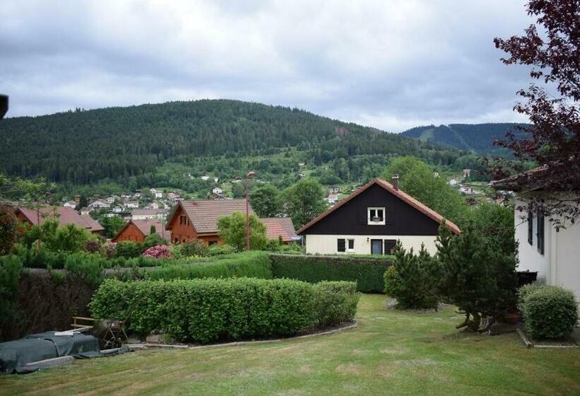 Chez J P Bel Appartement 2 P Classé 3 étoiles Situé Au Calme Avec Terrasse, Jardin Et Wifi Gratuite