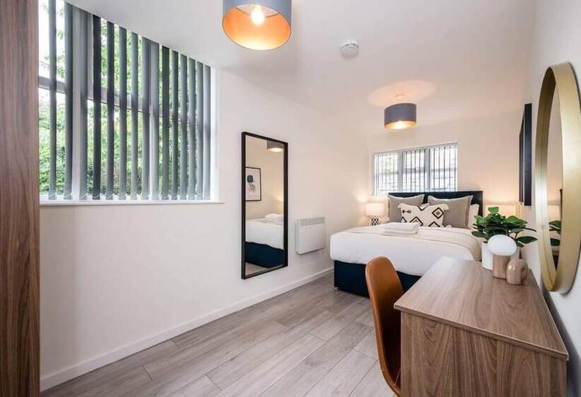 Host & Stay   The Rodney Courtyard