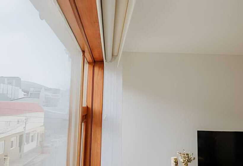 Aunaisin   Nona Kate