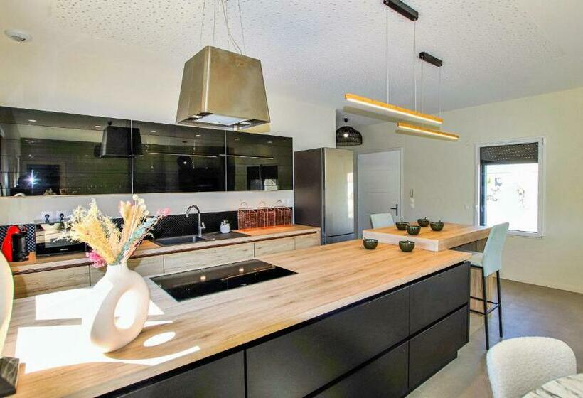 Amazing Home In Cléon D Andran