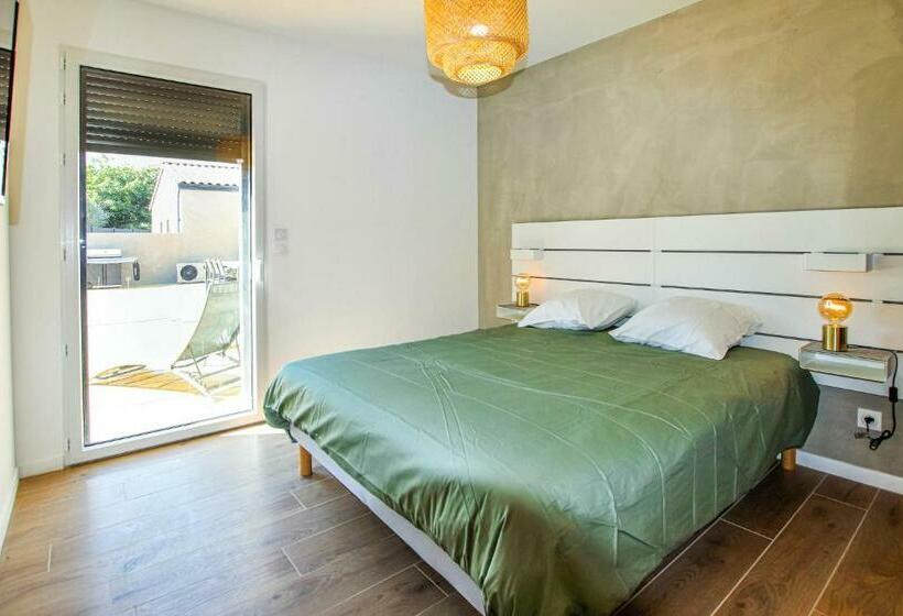 Amazing Home In Cléon D Andran