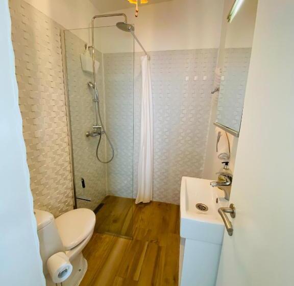 تختخواب و صبحانه Easy Stay