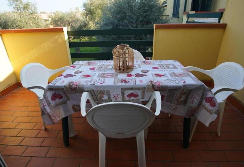 Charme A 300 Mt Dal Mare   Calabria