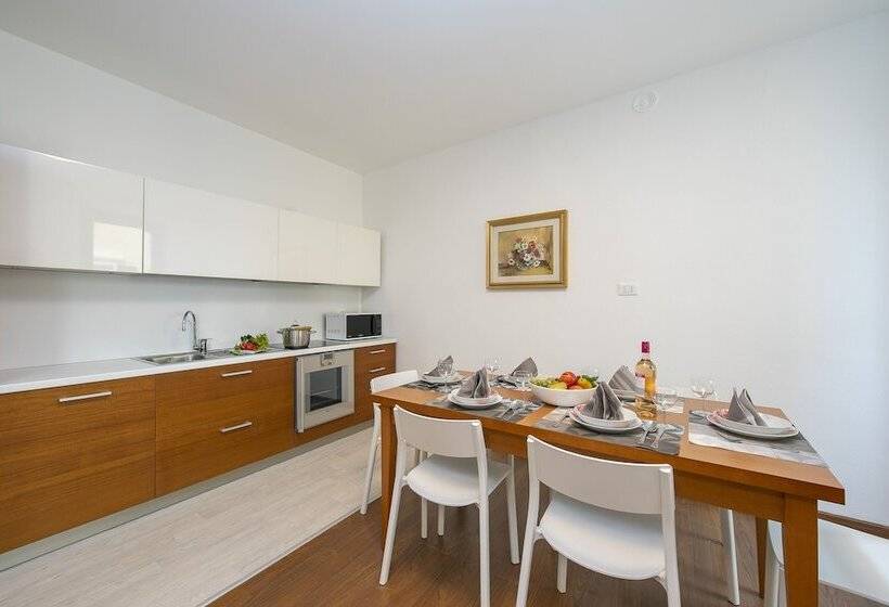 Residenza Rocca Del Lago 4   Happy Rentals