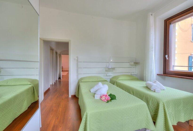 Residenza Rocca Del Lago 4 Happy Rentals