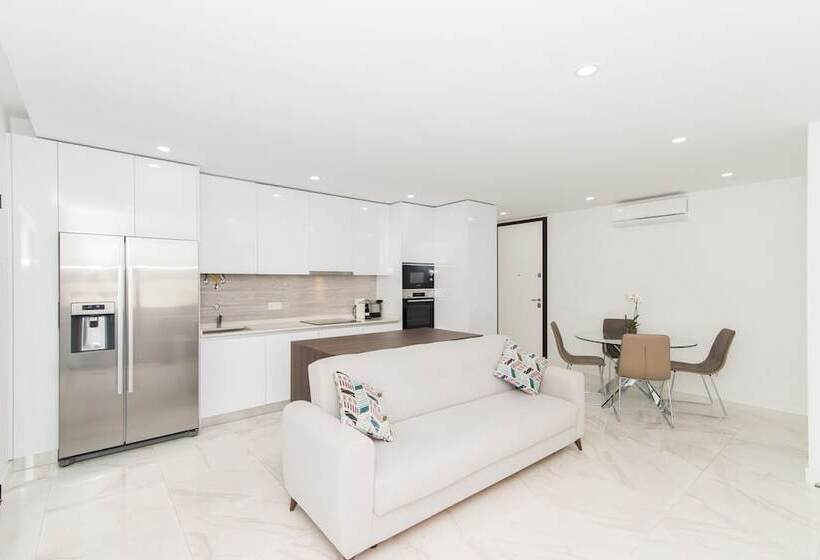 800m From The Boat To Praia Das Cabanas, With Pool, Terrace, Wifi And Aircon