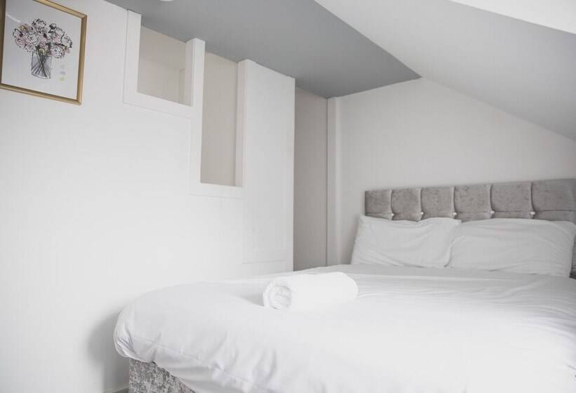 Leicester City House