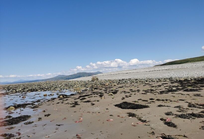 Sea And Mountain View Sunbeach Holiday Snowdonia