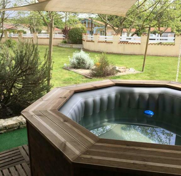 Studio Indépendant   2 Voyageurs   Jardin/jacuzzi