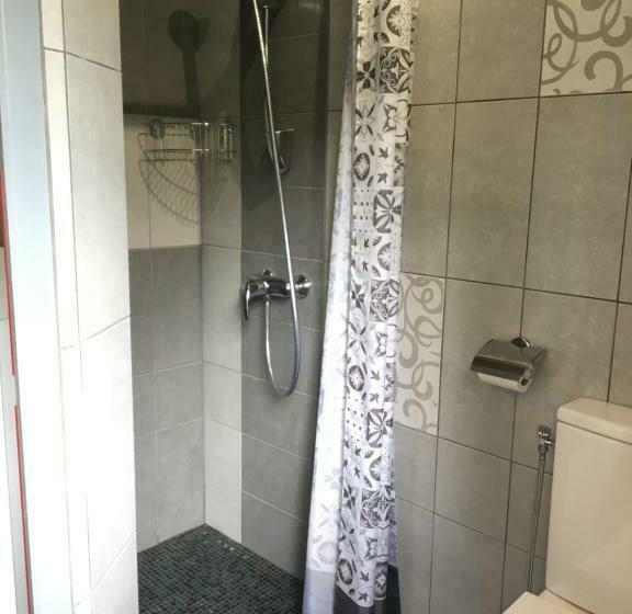 Studio Indépendant   2 Voyageurs   Jardin/jacuzzi