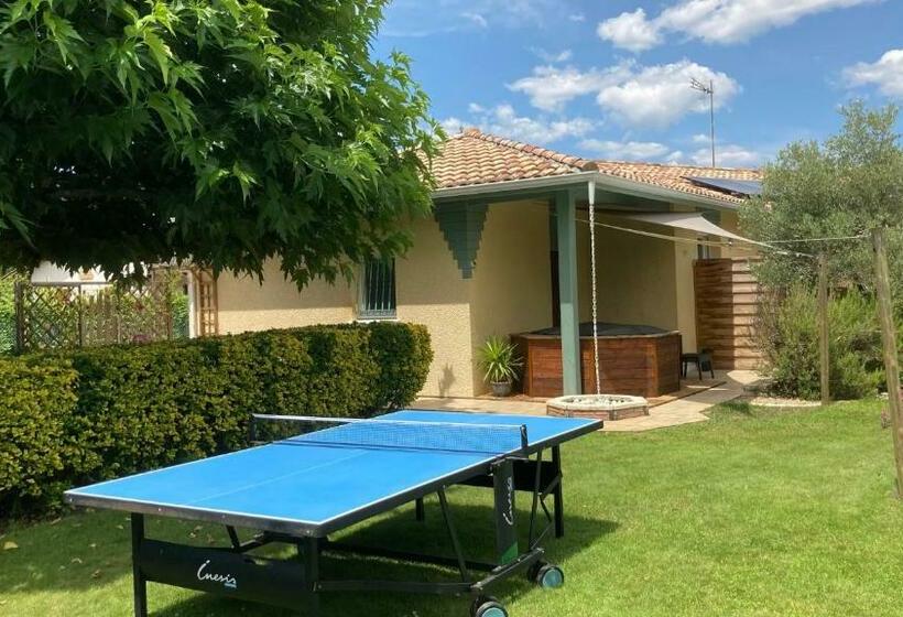 Studio Indépendant   2 Voyageurs   Jardin/jacuzzi