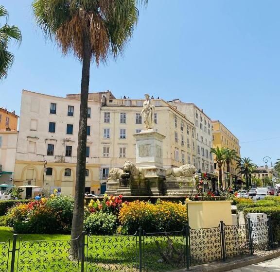 Superbe Appartement T2 En Plein Centre D Ajaccio, Rue Fesch