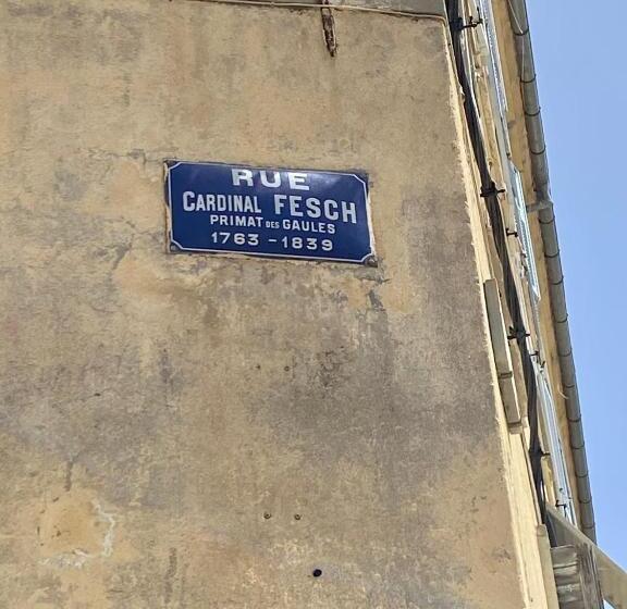 Superbe Appartement T2 En Plein Centre D Ajaccio, Rue Fesch