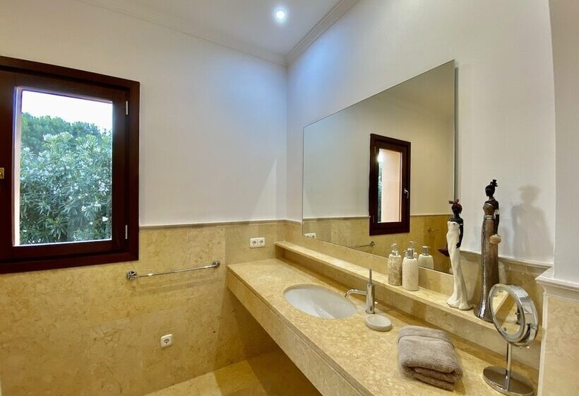 Yolo Spaces   Sotogrande   White House Villa