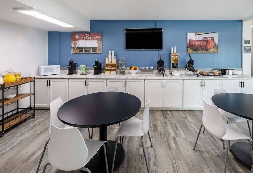 هاستل Baymont By Wyndham Laredo