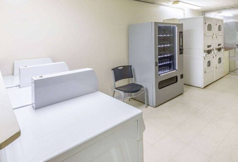 هاستل Baymont By Wyndham Laredo