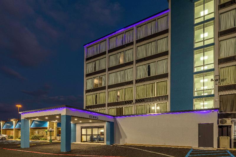 هاستل Baymont By Wyndham Laredo