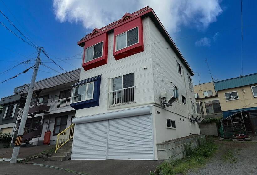The Beehive Aioi
