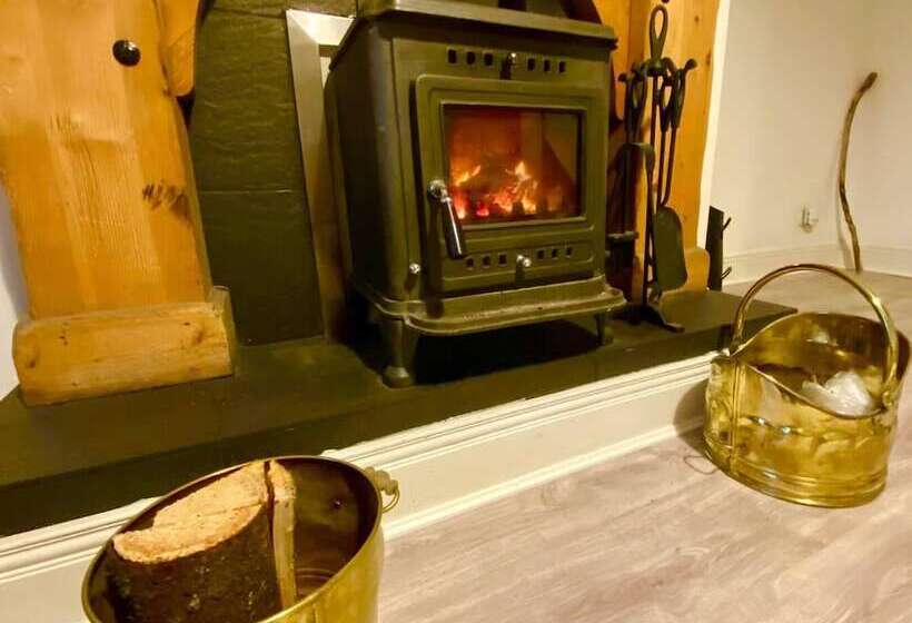 The Yellow Door Cottage