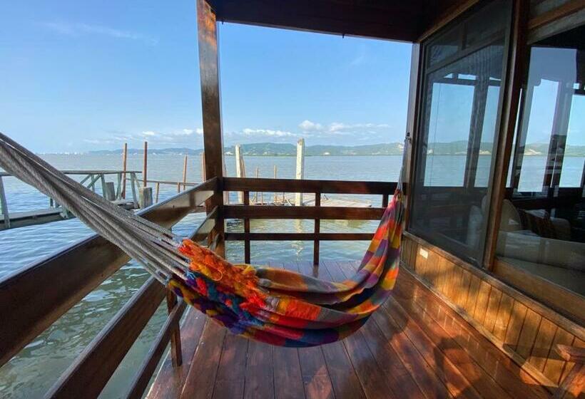 ユースホステル Saiananda Adventure Eco Lodge