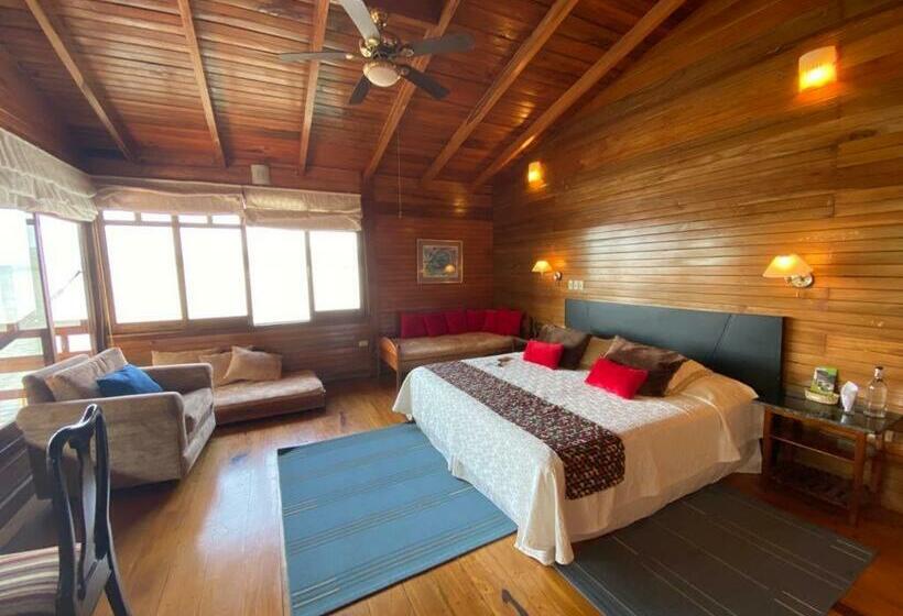 ユースホステル Saiananda Adventure Eco Lodge